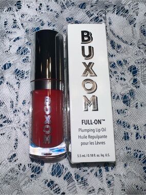 Buxom
Full-On Plumping Glossy Lip Oil - Cherry Flip